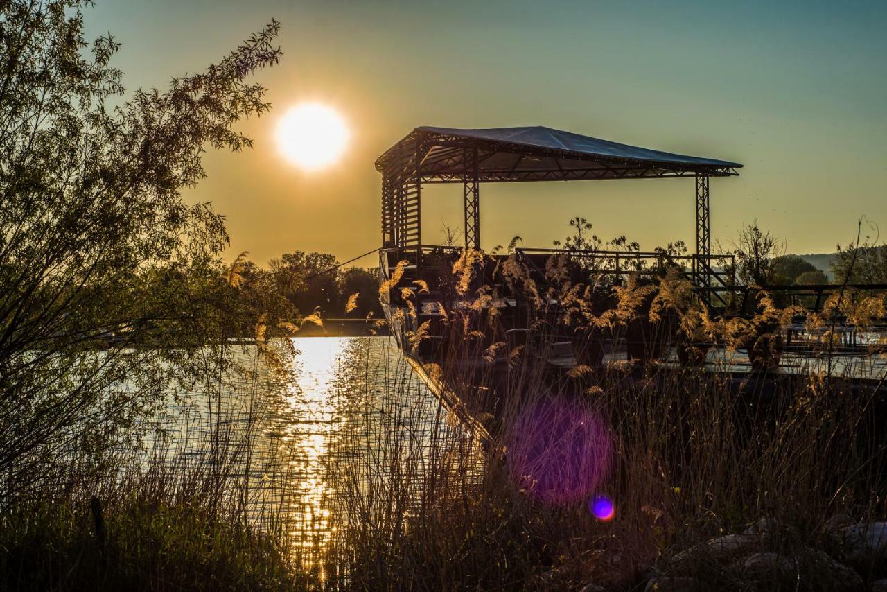 Boatel Copacabana Veliko Gradište Exterior foto
